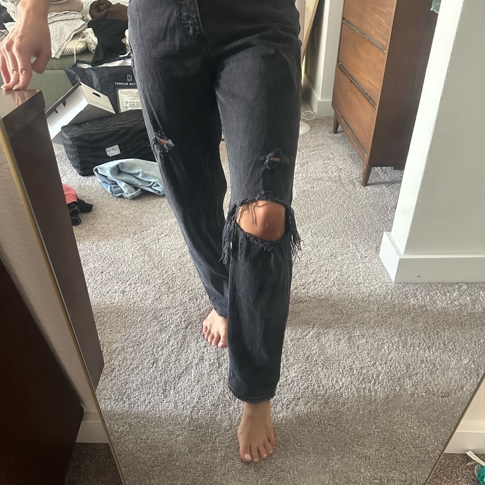 Abercrombie & Fitch Black Dad High Rise Ripped Jeans - 27